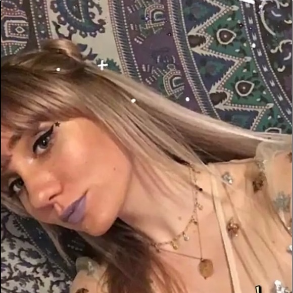 Meet your Posher, Kara Mia - Picture 4 of 10